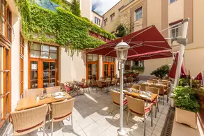 Große Terrasse im Innnehof vom Austria Classic Hotel Wien